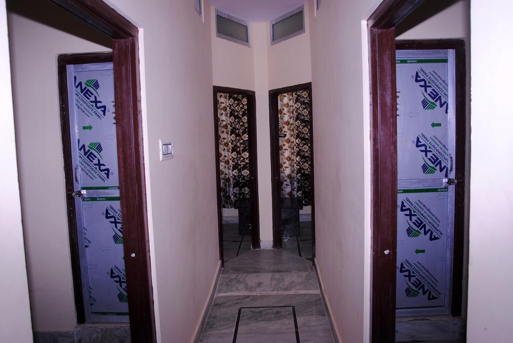 Meru Palace Guest House And Restaurant Tonk Экстерьер фото